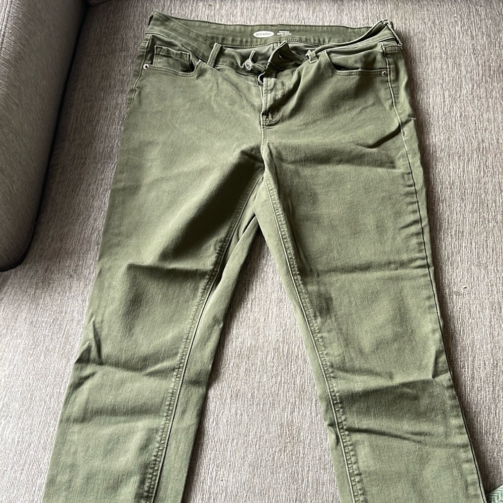 Old Navy Rockstar Super Skinny Mid Rise